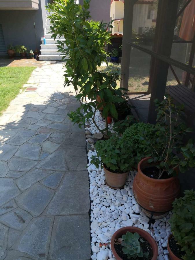 Menta Apartment Nea Iraklitsa Exterior foto